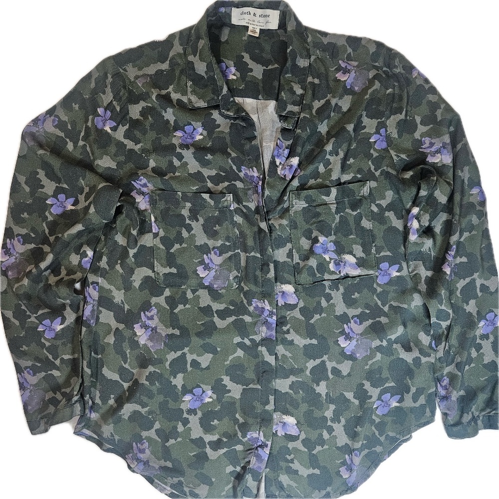 cloth & stone Anthropologie Shirt Womens Small Green Camo‎ Floral Button Down
